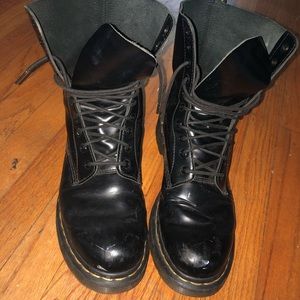 LIKE NEW Dr. Martin Boots Women 11